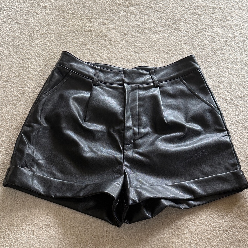NWOT Black Faux Leather High-Waist Women's Shorts - Mediun